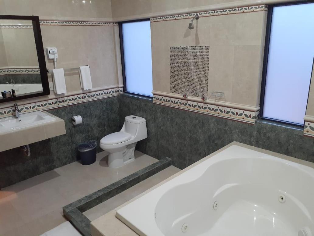 Hotel Candelero Yuriria المظهر الخارجي الصورة